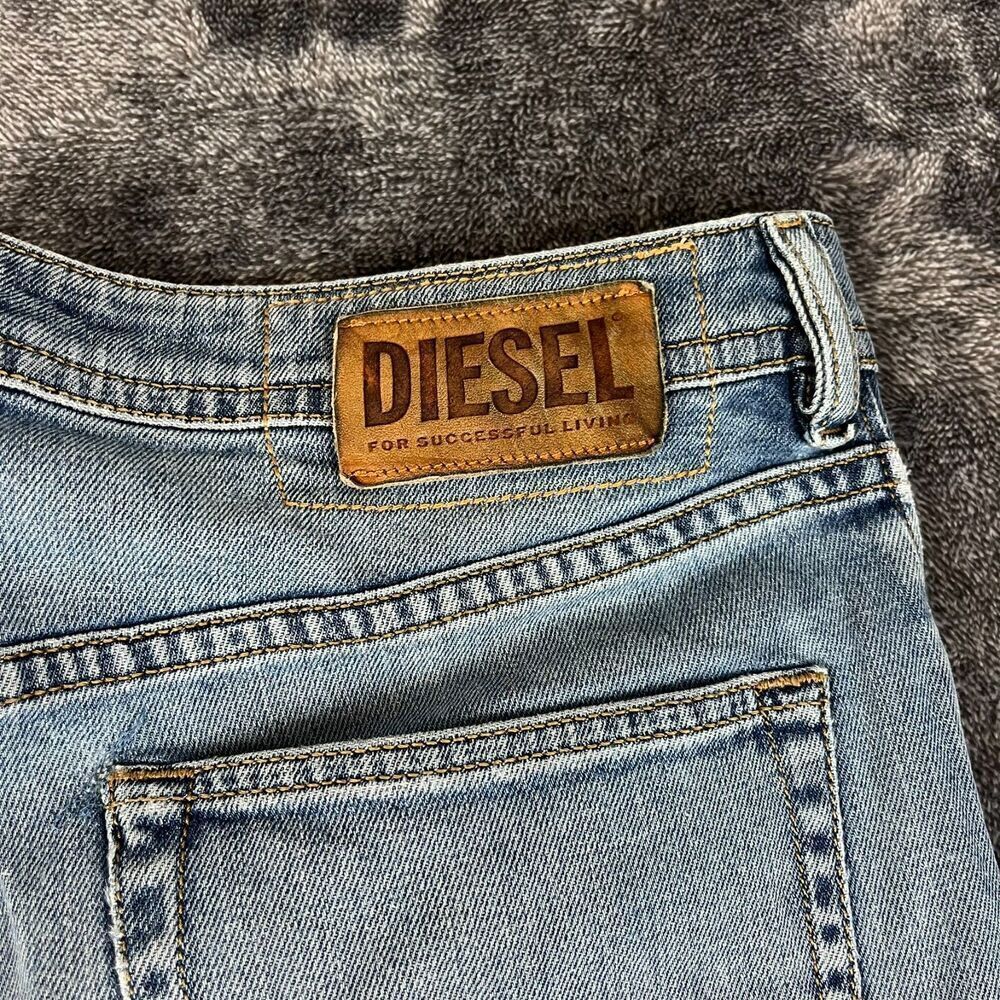 Diesel Buster Blue Denim Jeans Tapered Button Fly Men's 33X32 (35X31) Whisker - Picture 14 of 15